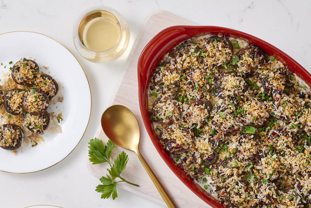 Casserole crémeuse de chapeaux de champignons farcis