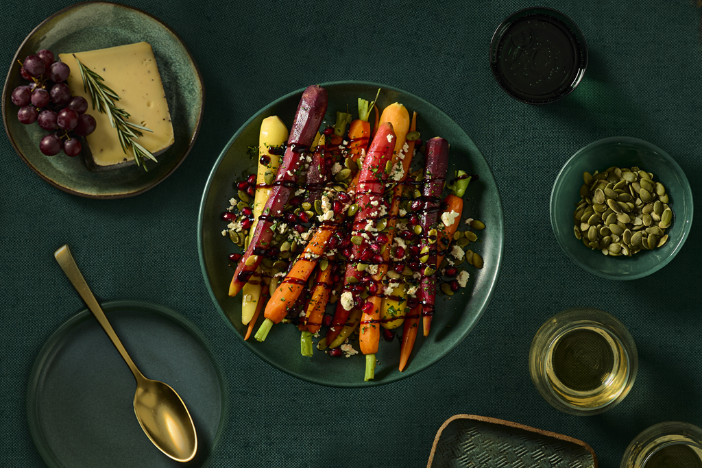 Carottes arc-en-ciel à l’érable, au vinaigre balsamique et à la feta