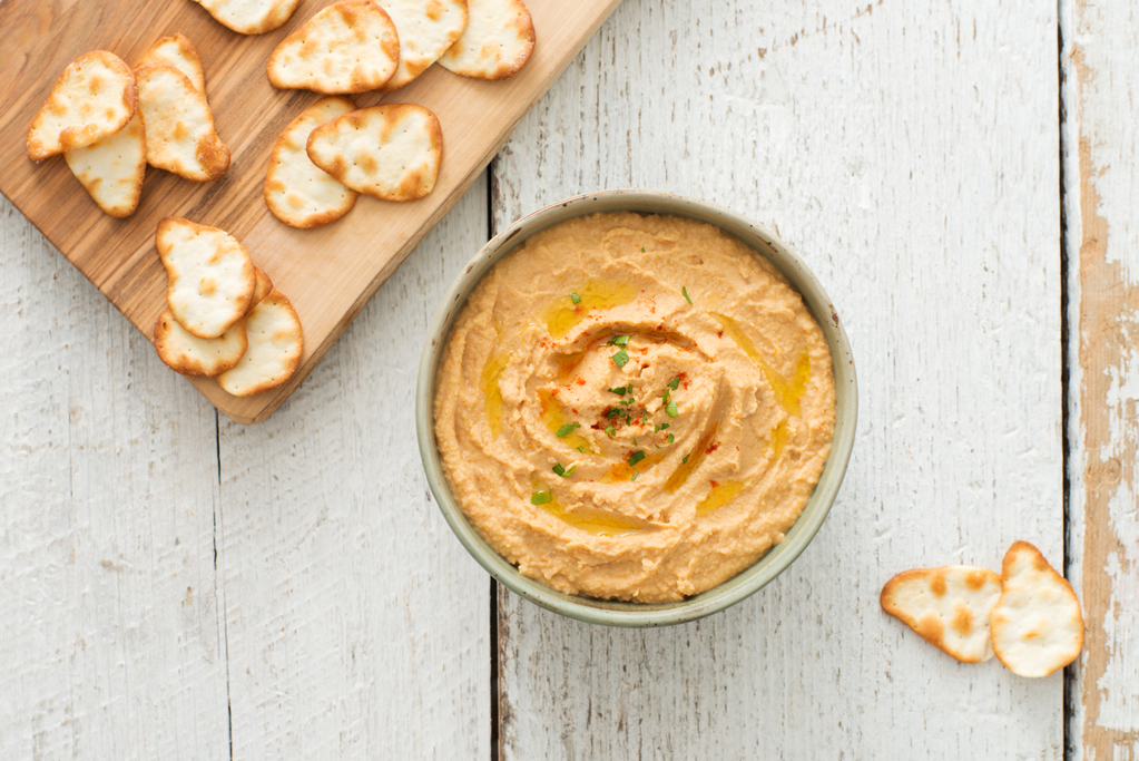 Roasted Garlic and Tomato Hummus