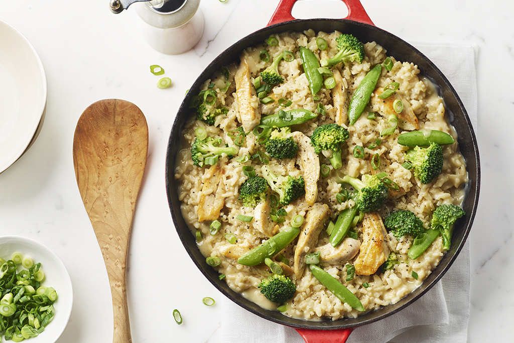 Poêlée rapide de poulet et de riz brun