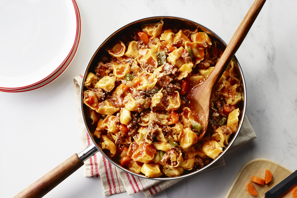 Casserole de tortellinis et sauce à la viande