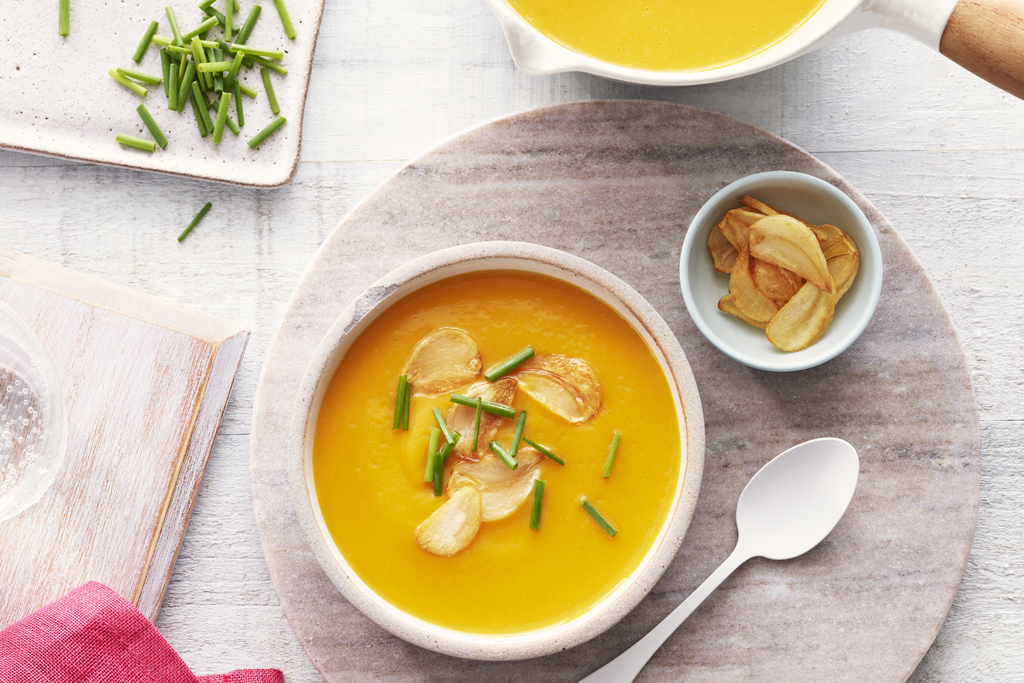 Bisque à la courge musquée et à l’ail roti